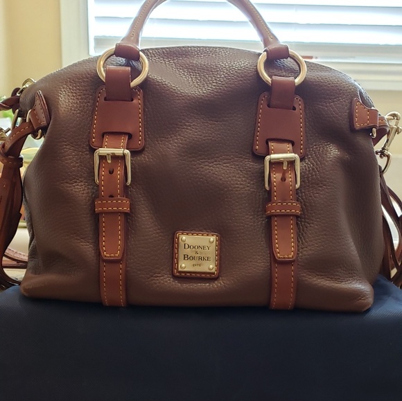 Dooney & Bourke Handbags - Dooney & Bourke Satchel